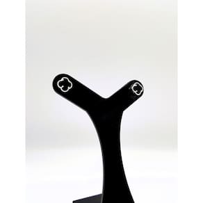 Elegância atemporal: Brinco em Prata 925 com Ônix