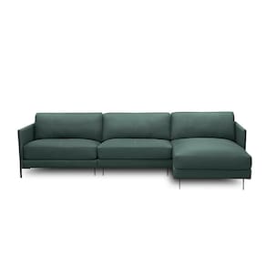 Sofá Decorativo Karine 6 Lugares Sala De Estar 360cm Com Chaise Pés Em Aço Couro Verde Musgo