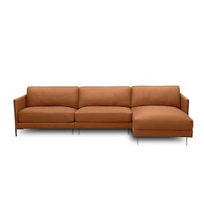Sofá Decorativo Karine 6 Lugares Sala De Estar 360cm Com Chaise Pés Em Aço Couro Conhaque