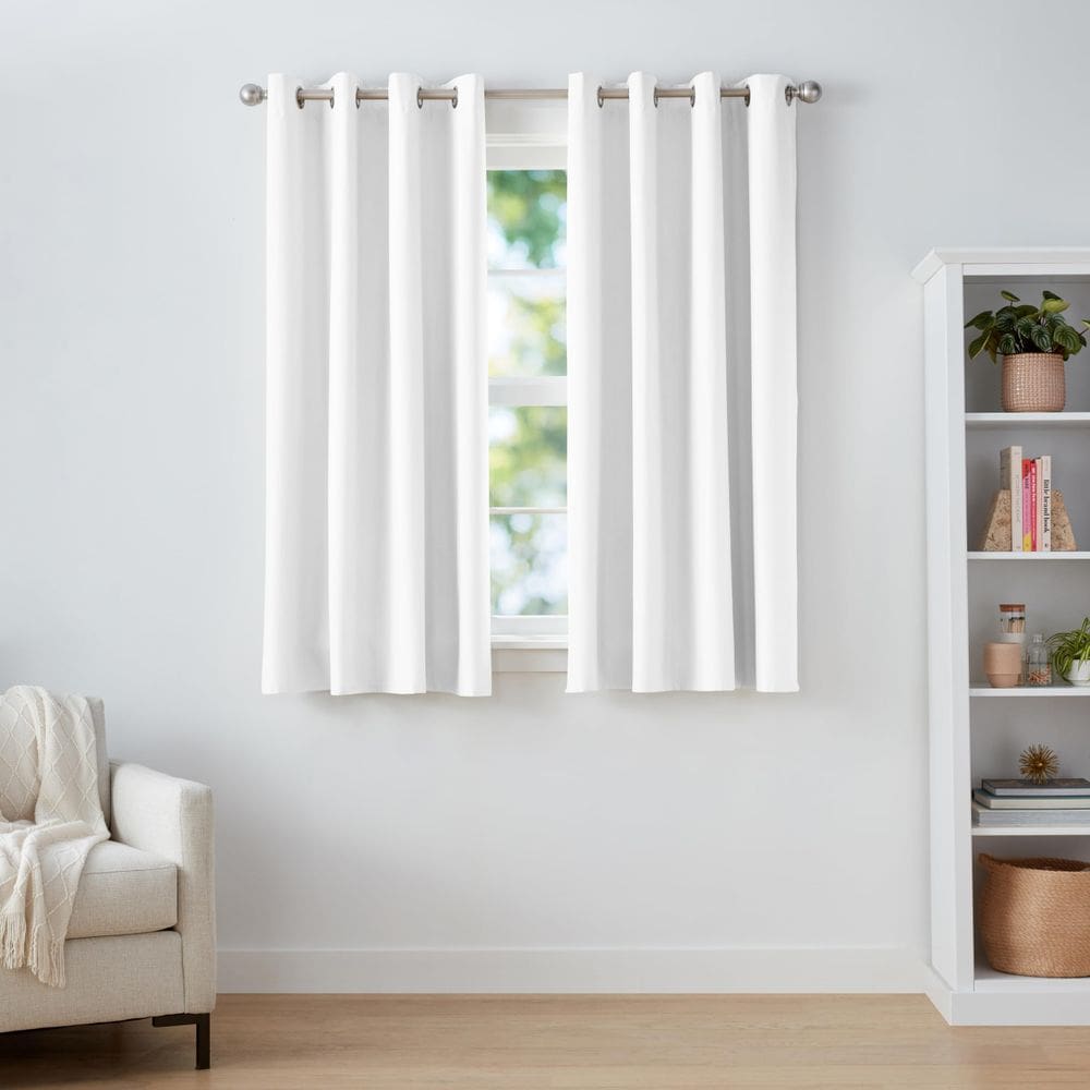Cortina Amazon Basics Light Blocking Blackout 132x160cm branca