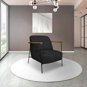 Poltrona Sala De Estar Pés Em Ferro Preto Braço Madeira Maciça 86cm Thane Bouclê Preto