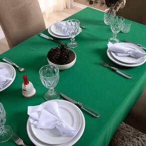 Toalha de Mesa 8 Lugares 2,50 x 1,40m Tecido Oxford Liso 1 Peça Natal