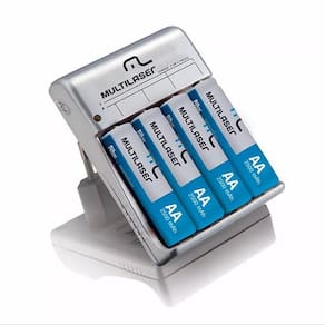 Carregador de pilhas para 4 pilhas AA/AAA, Modelo CB054