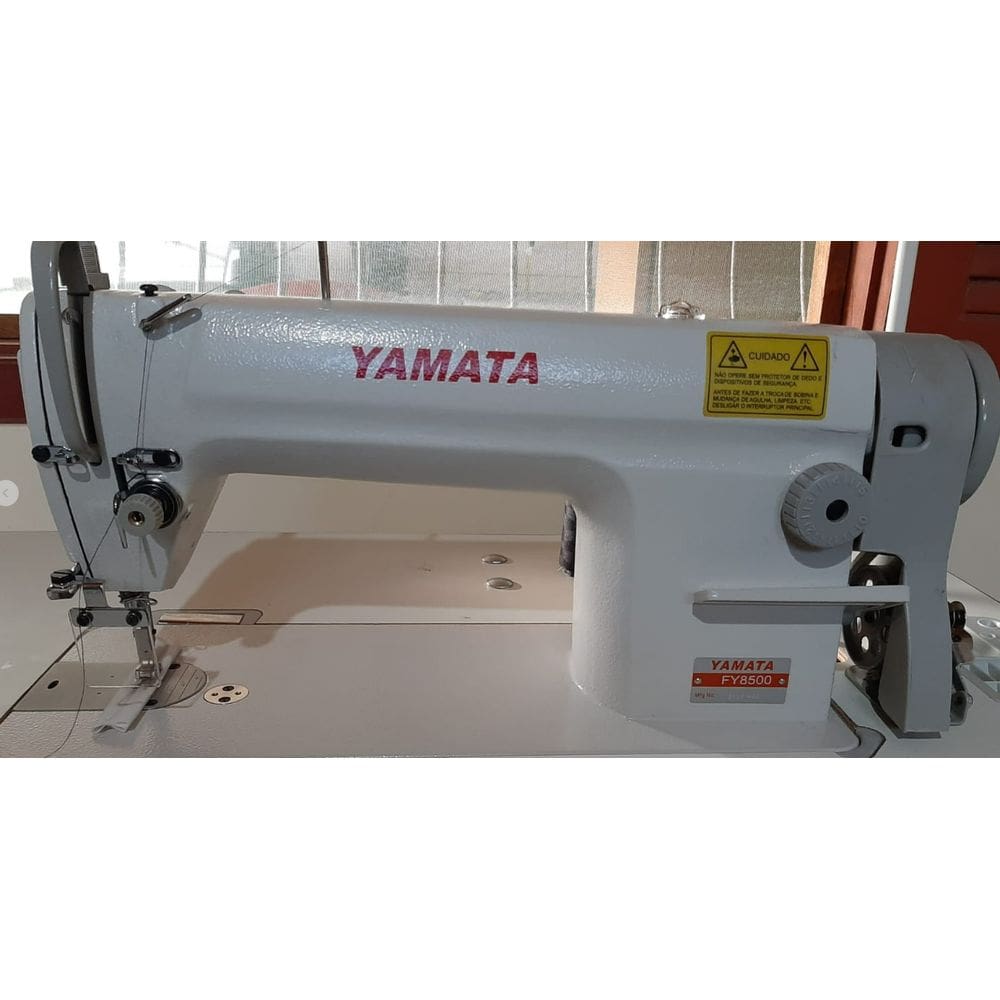 Máquina Costura Reta Industrial Yamata+led