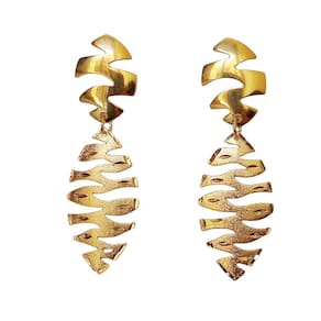 Brinco Longo Diamantado Escama Folheado Ouro 18K - Dourado