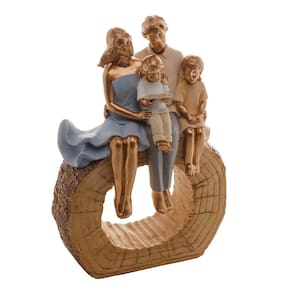 Escultura Decorativa de Resina Família Sentada no Tronco 27x18cm Wolff