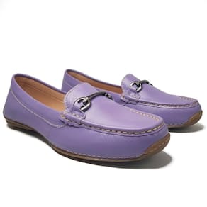 Mocassim Feminino Couro Casual Com Aplique Metálico
