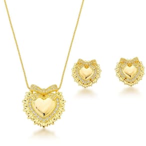 Conjunto Colar E Brincos Coração Com Laço Banhado A Ouro 18k