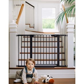 Baby Gate Cumbor 75,2-122 cm para escadas com porta de fechamento automático