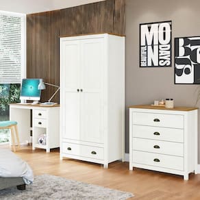 Conjunto Quarto: Guarda-Roupa 2 Portas, Escrivaninha, Cômoda 4 Gavetas Topázio Branco/Freijó Madeira Pinus - Finestra