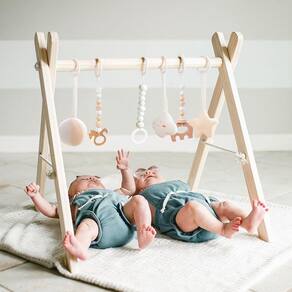 Baby Gym Funny Supply de madeira com 6 brinquedos de ginástica dobráveis naturais
