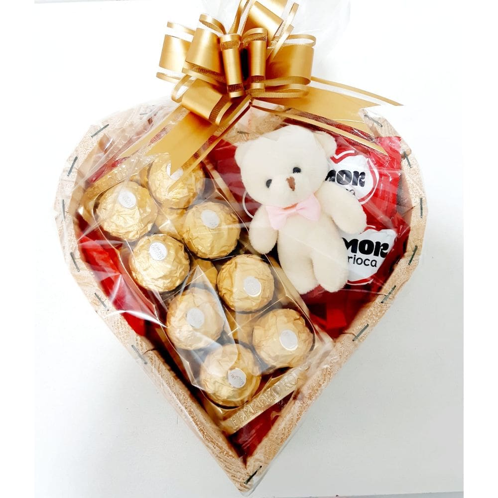 Cesta Coração de Chocolate com Bombons - Presente Especial que combina com todas as datas