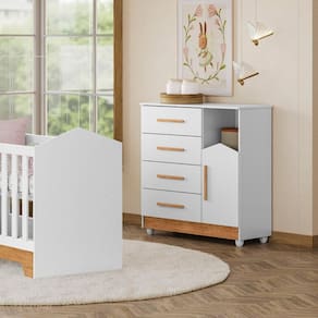 Cômoda de Bebê 100% MDF 1 porta 4 Gavetas Duda Branco/Amadeirado