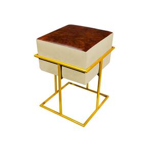 Puff Decorativo Quadrado Base De Ferro Dourada Tecido Veludo Bege Com Corano Ocre Bege