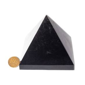 Pirâmide Obsidiana Negra 9 a 11cm entre 700 a 750g Classe A