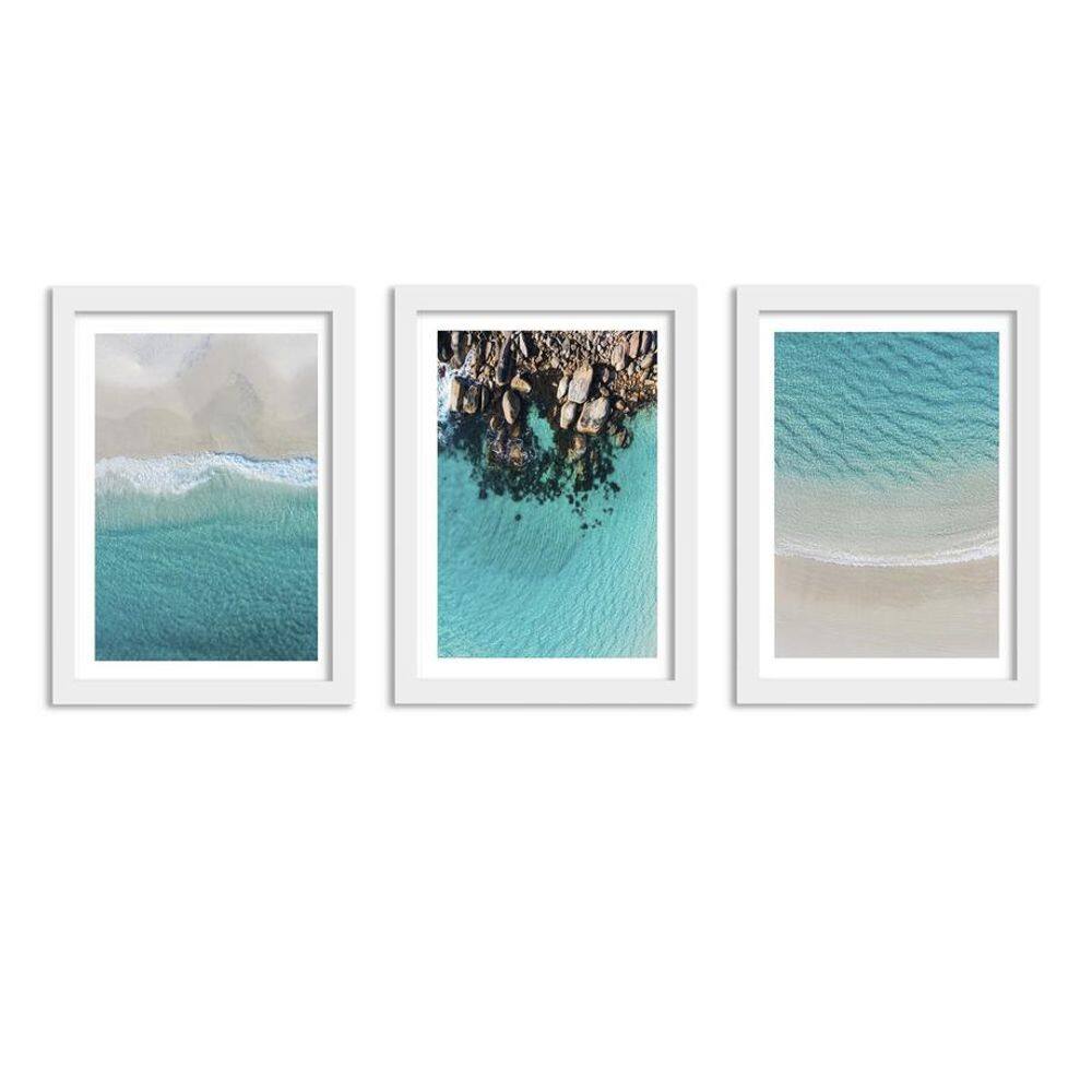 Kit 3 Quadros Decorativos Moldura Branca Mar Azul Pedras