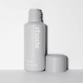 Leite vitrificado Rhode By Hailey Bieber 140 ml/4,7 fl oz branco