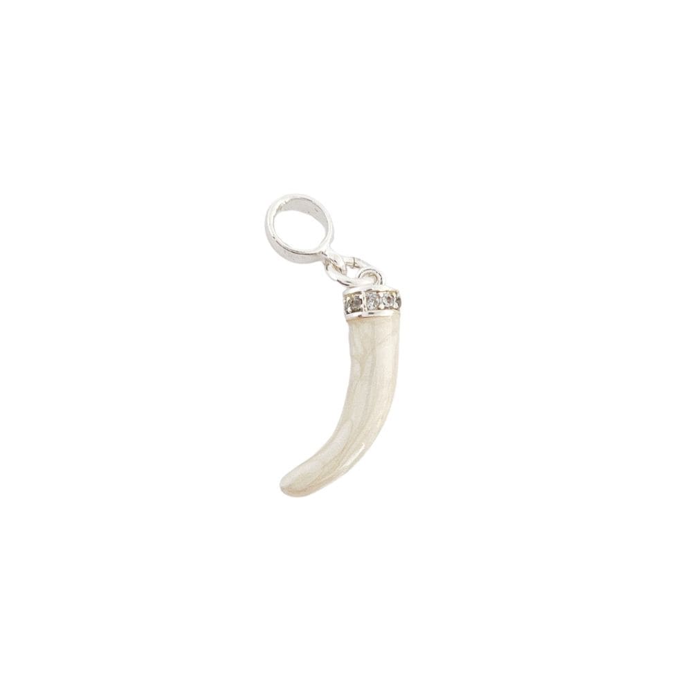 Berloque Dente de Sabre Banhado a Prata