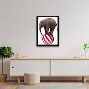 Quadro Elefante Em Cima Da Bola 24X18 Com Vidro - Preta