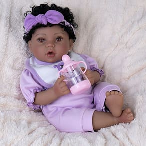 Boneca Reborn EKOKIZ Mia 45cm com roupas e acessórios