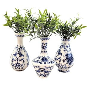 Kit 3 Mini Vaso Azul E Branco De Porcelana Com Planta