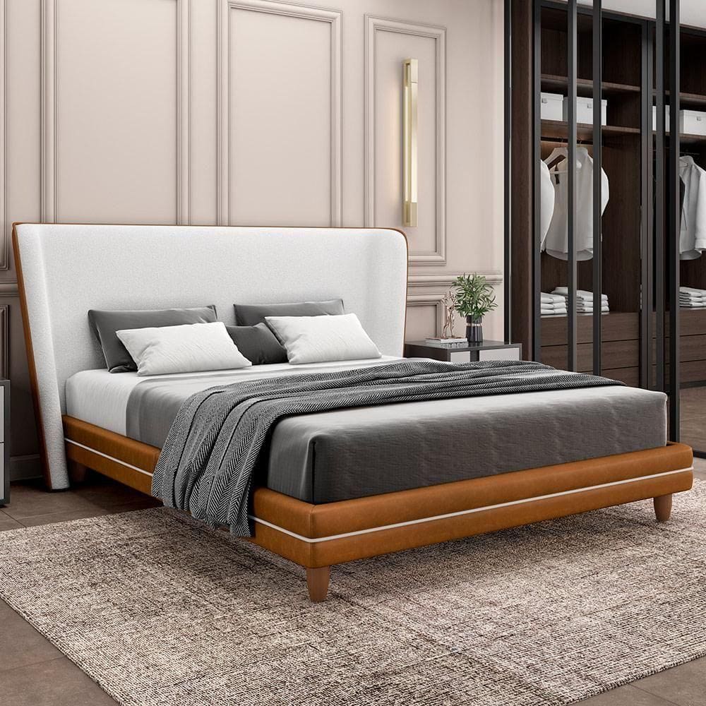 Cama Casal King Base Box Pés Madeira 203cm Suném P05 Couríssimo Whisky Bouclê Cru - Lyam Decor