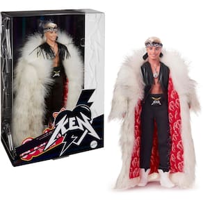 Boneca colecionável Barbie The Movie Ken com casaco de pele sintética