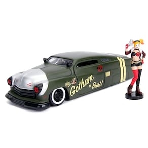 Carro fundido sob pressão Jada Toys 1951 Mercury em escala 1/24 com Harley Quinn