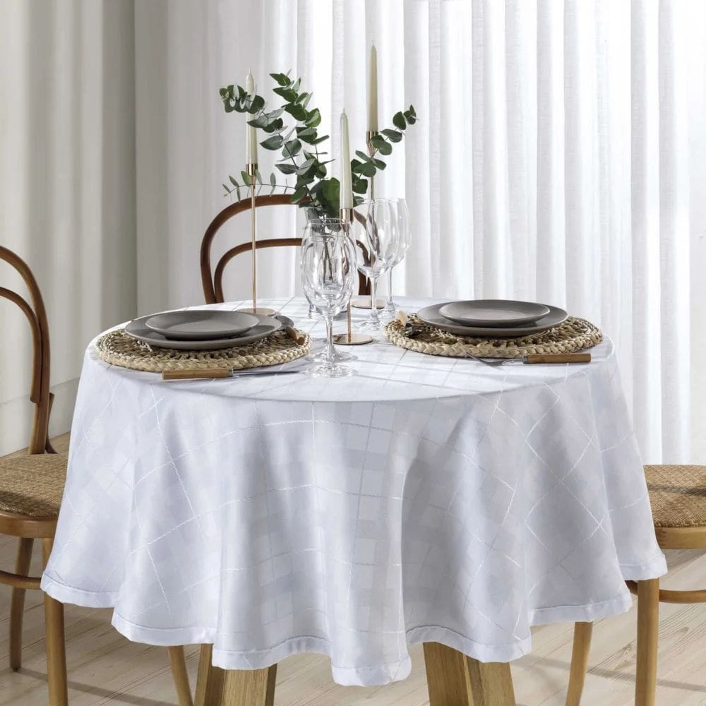 Toalha Mesa Redonda Döhler Requinte II Branco 4 Lugares