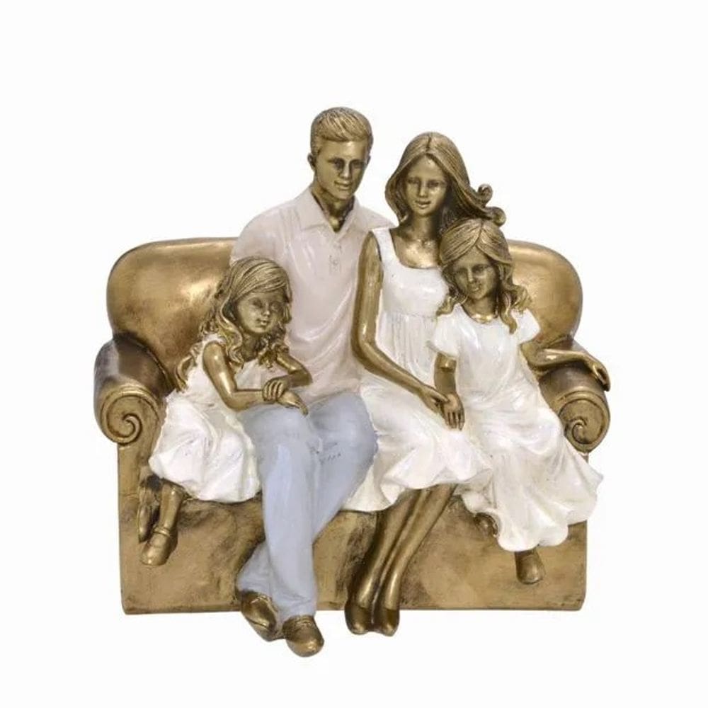 Familia Decorativa Casal E Meninas No Sofá Em Resina