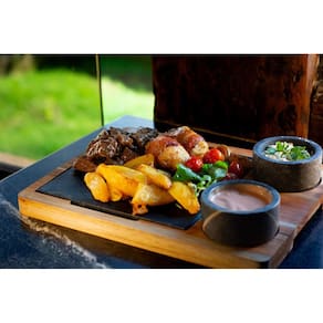 Tábua quadrada e duas cumbucas com suporte de madeira 25x25cm