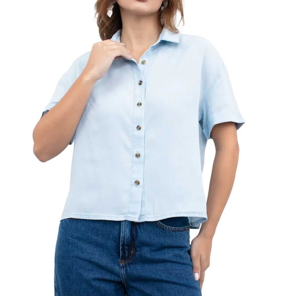 Camisa jeans Cropped com fenda lateral