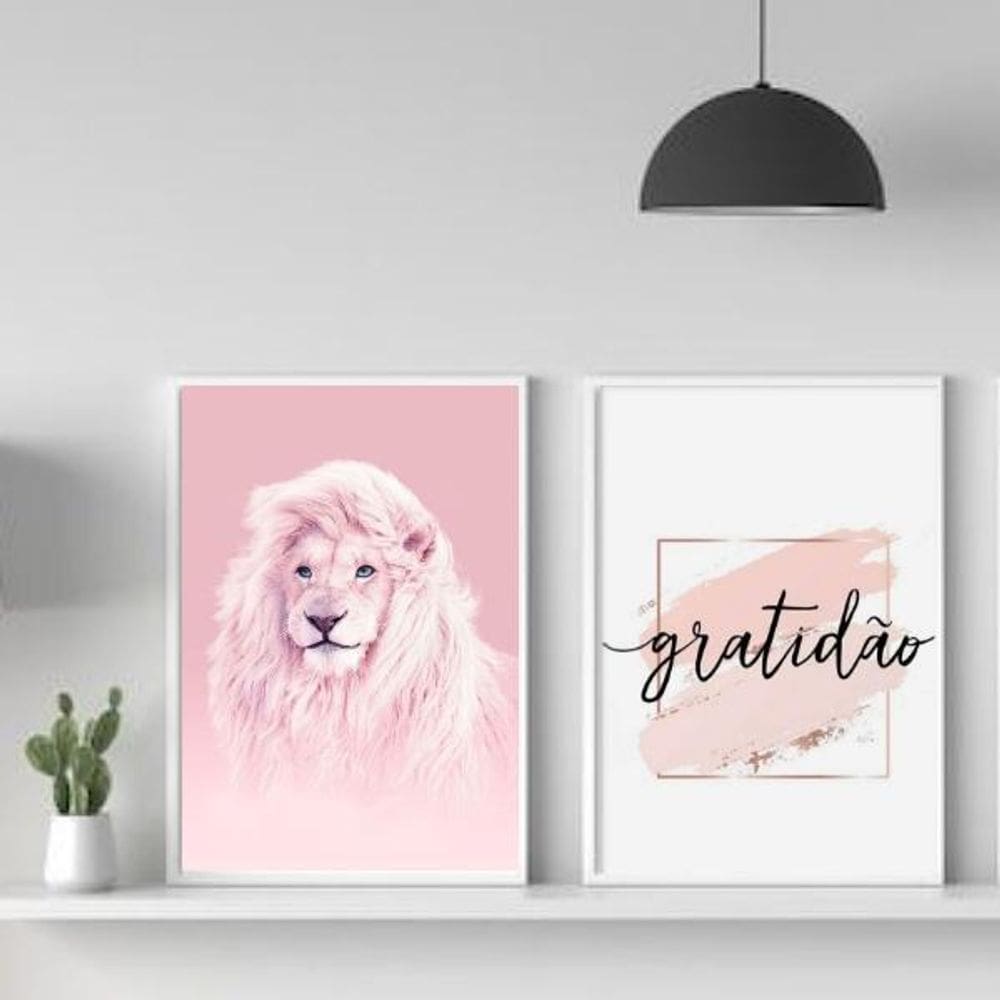 Kit 2 Quadros Decorativos Leão Rosa 45x34cm - Madeira Branca