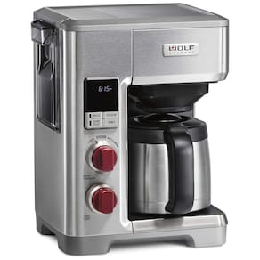 Cafeteira Elétrica Programável com Jarra de 2.4L e Visor LCD, Aço Inoxidável, 110v, WOLF GOURMET WGCM100S, Vermelho
