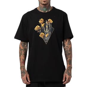 Camiseta MCD Dourado Mão Caveira WT25 Masculina Preto