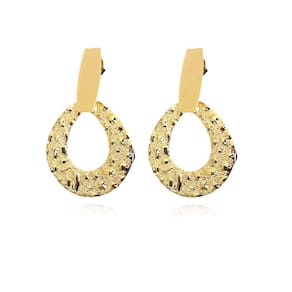 Brinco Circulo Trabalhado Folheado Em Ouro 18K