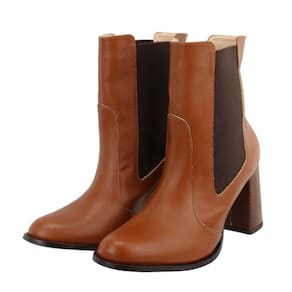 Bota Feminina Chelsea Cano Baixo Salto Grosso