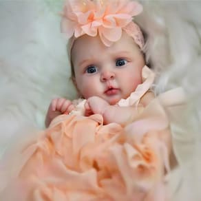 Boneca Reborn FOCKOF Realistic Boy 43 cm com acessório 3+