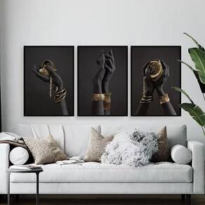 Kit 3 Quadros Fotografias Mãos Negras 45X34 C/Vidro - Preta