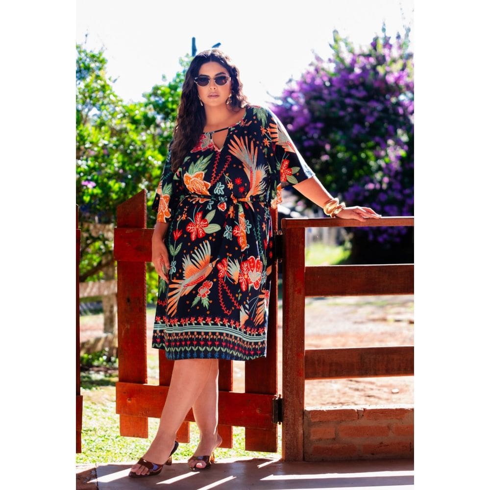 Vestido Plus Size Estampado com Faixa