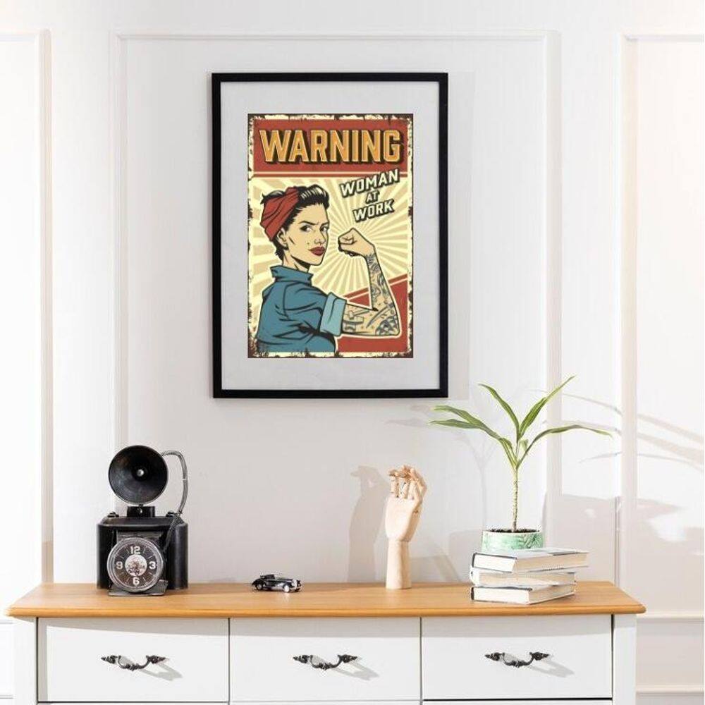 Quadro Mulher Trabalhando - 60X48Cm