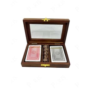 Peça Decorativa Jogo de Cartas com Estojo de Madeira e Metal Dourado 15543-PL