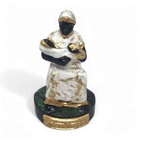 Estátua Preta Velha em Resina Paz e Sabedoria 8 cm