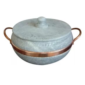 Panela em pedra sabão alças de cobre número 10
