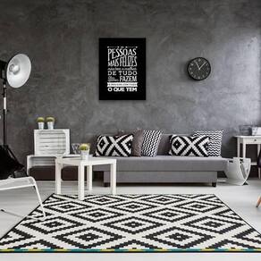 Quadro Decorativo Pessoas Mais Felizes Não Tem Tudo 34x23cm