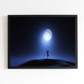 Quadro Fotografia Menina Com Lua 45X34Cm Com Vidro Preta