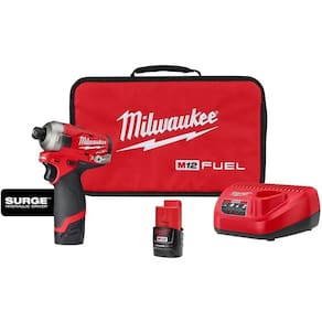 Acionador hidráulico Milwaukee M12 FUEL SURGE 1/4" com 2 baterias