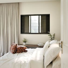 Janela de Aço Veneziana 6 Folhas com Grade Quadrada e Fecho Embutido 100cm X 150cm Preto