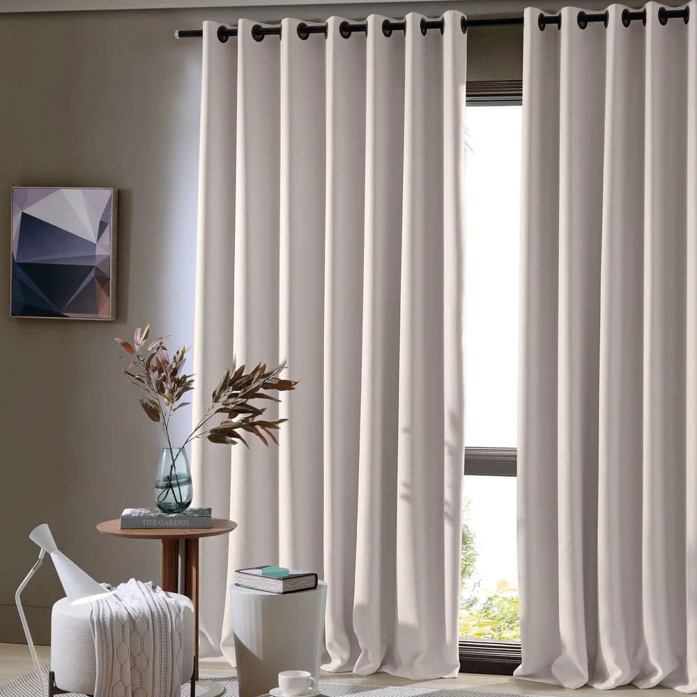 Cortina Corta Luz Bella Janela 2,60m x 2,50m Dupla Face com Ilhós Areia/Cinza