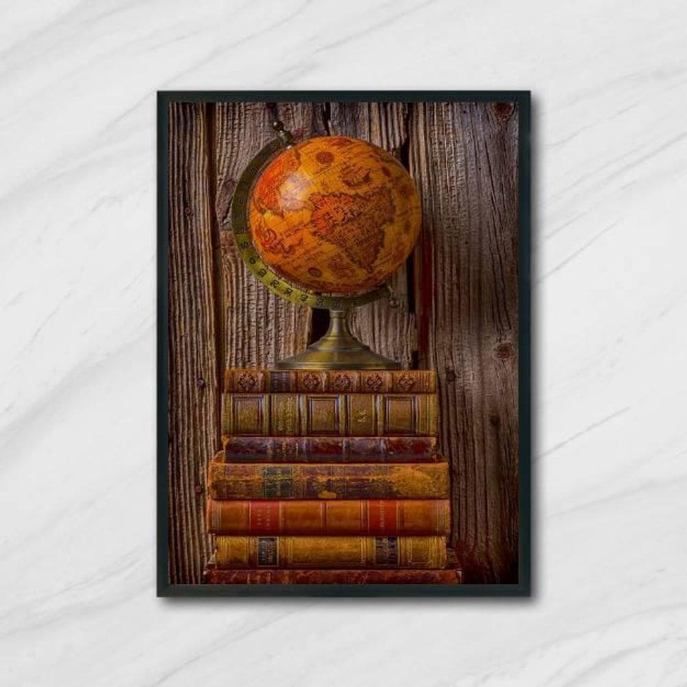 Quadro Globo E Livros 33X24Cm - Com Vidro Moldura Preta